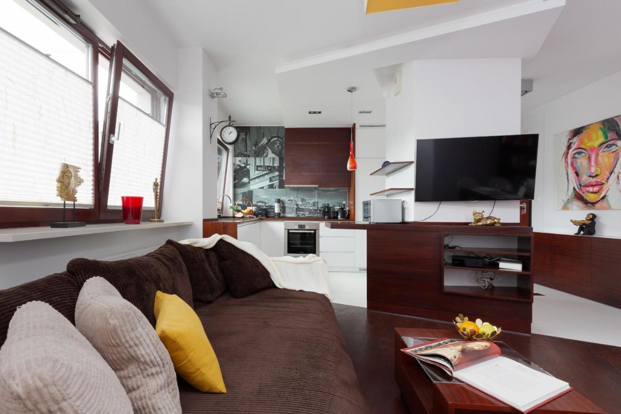 وارسو Spacious Suite With A Hammock And Terrace By Renters Prestige المظهر الخارجي الصورة